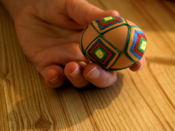 decorate easter egg